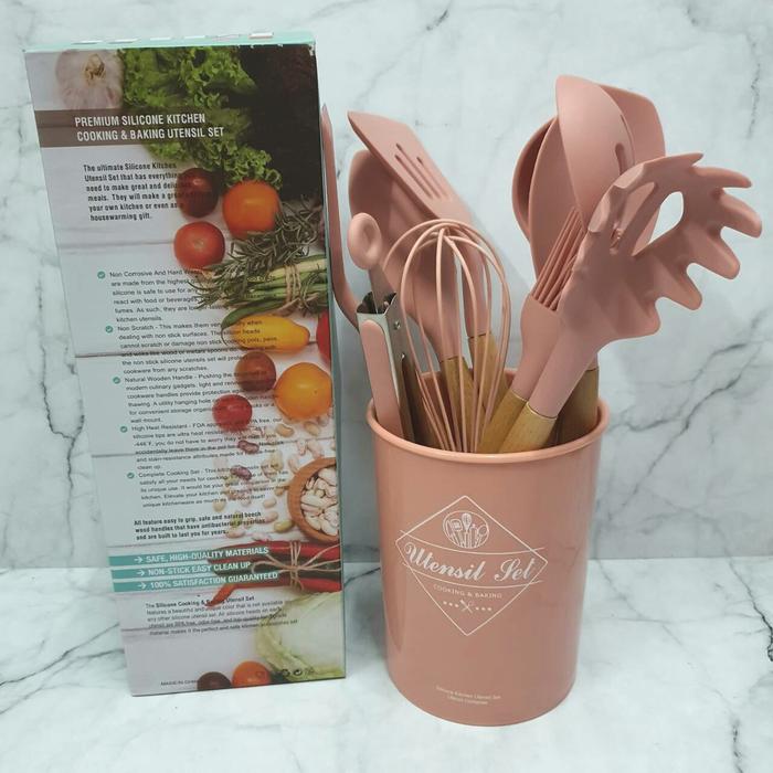 Gambar silicone utensil set wooden handle /set masak spatula - dusty pink dari etc shopline undefined Tokopedia
