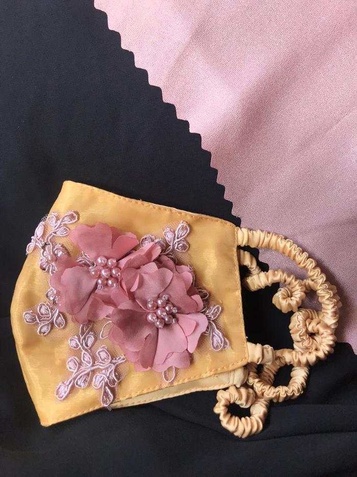 Gambar Masker Hijab Cantik/ Masker Hijab Brukat/ Masker Gold dari Kiddos Kits undefined Tokopedia