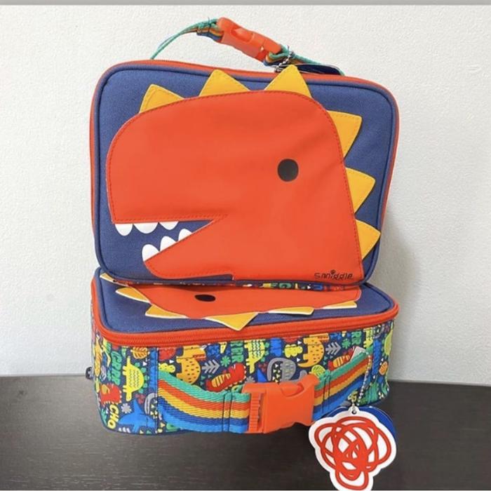 smiggle dinosaur lunch box