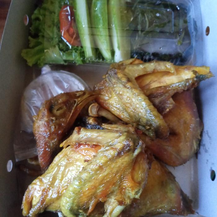 Gambar Ayam Kampung Goreng - Besar dari Cimel kitchen undefined Tokopedia
