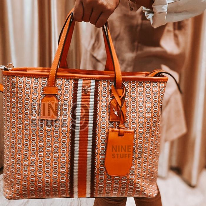 gemini link embossed medium shoulder bag