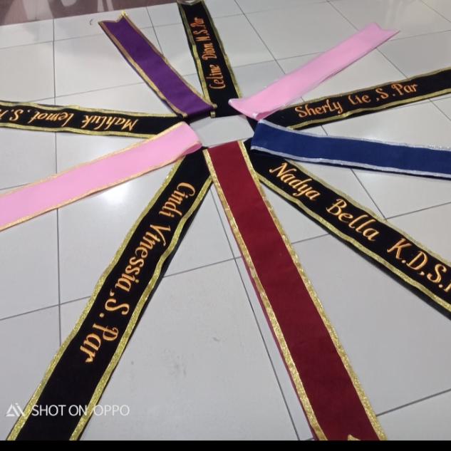Gambar selempang wisuda renda dua lapis - biru navy dari gsjb undefined Tokopedia