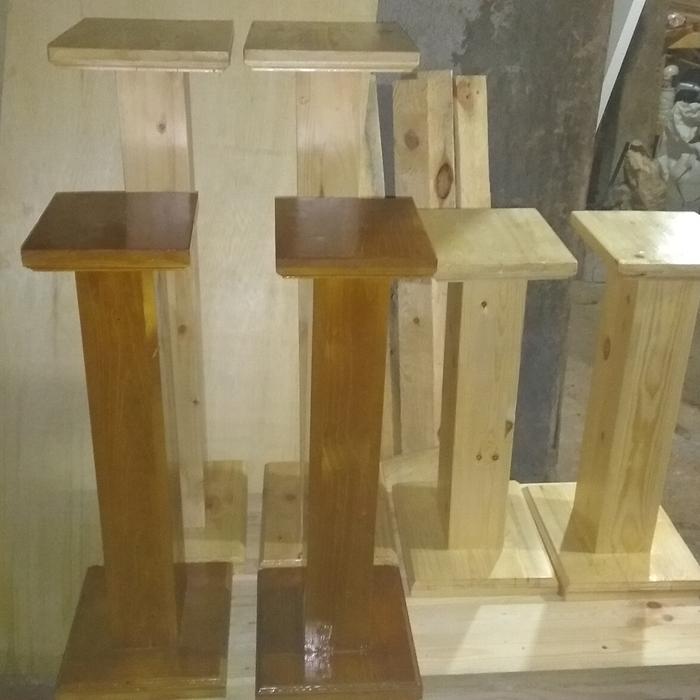Gambar Stand Speaker Kayu Jatibelanda / Speaker Holder - Natural dari Nasjaya Dekor undefined Tokopedia