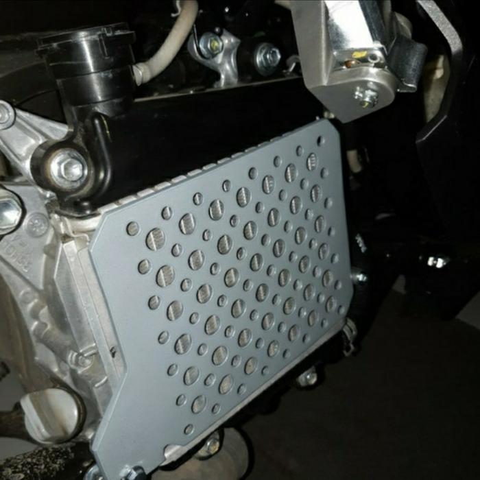 Jual Cover Radiator Tutup Radiator Pelindung Radiator Nmax 2020 Aerox Lexi Kota Tangerang Selatan Klawing Motor Tokopedia