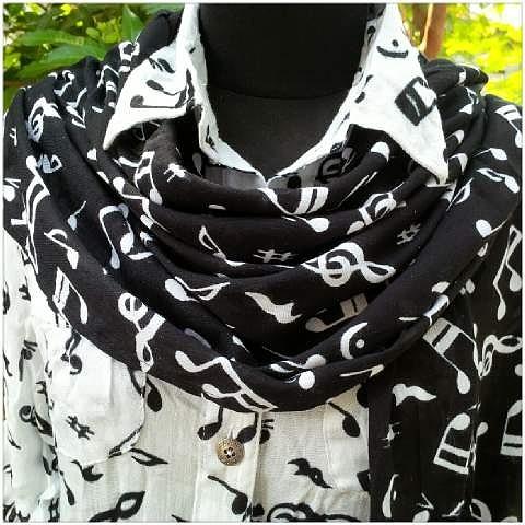 Gambar Syal Musik/music note/pasmina/piano - Hitam dari Musicmaniashop undefined Tokopedia