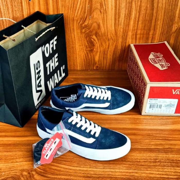 vans blue light