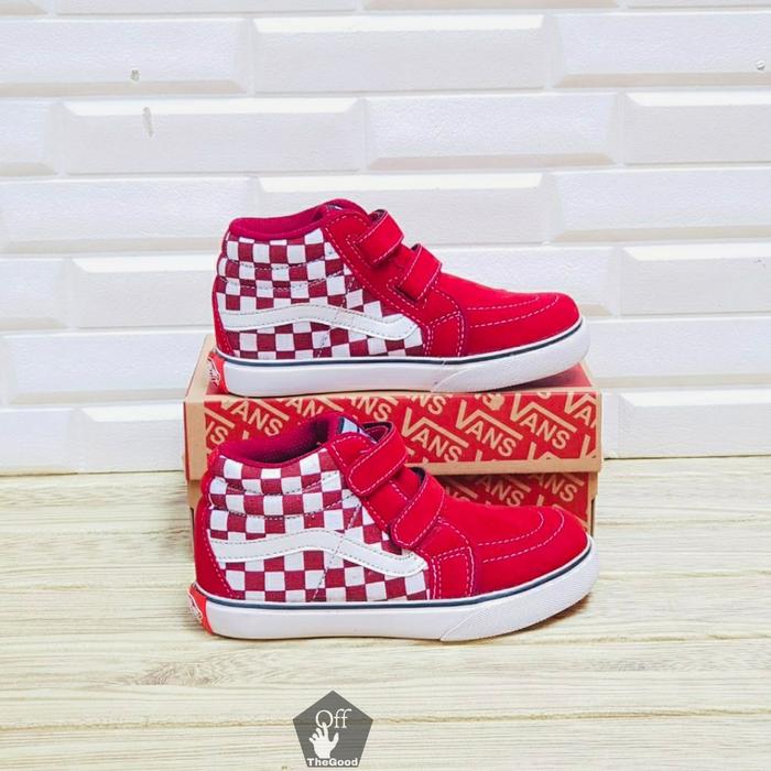 red boy vans
