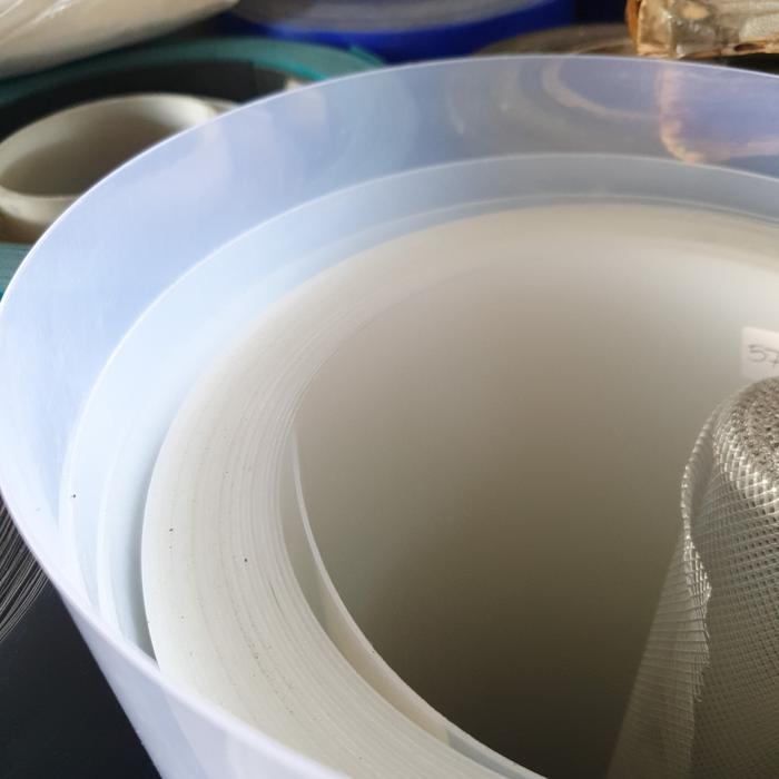 Gambar fiber pagar kanoplas polos / penutup ventilasi / penutup jendela - putih susu dari hommyjogja undefined Tokopedia