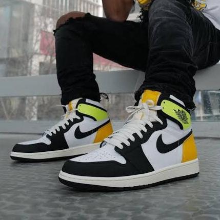 Nike Air Jordan 1 High OG Volt Gold 