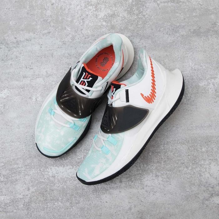 nike performance kyrie low 3