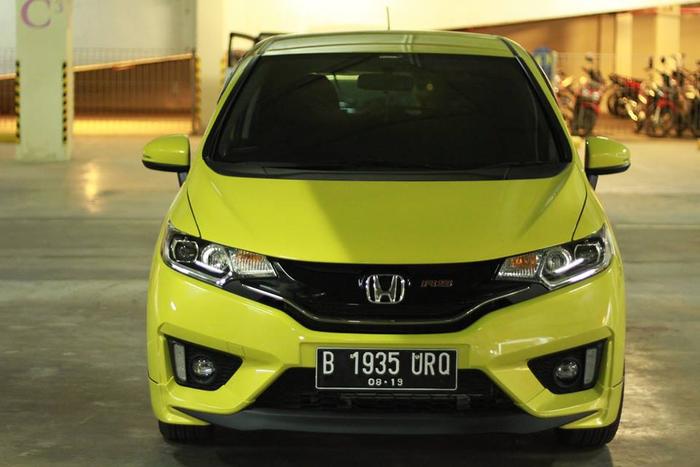 Gambar FRONT LIPS MUGEN JAZZ GK5 2014 - 2016 OEM HONDA PnP RAPIH PRESISI FIT - Kuning dari Charis Auto Accesories undefined Tokopedia