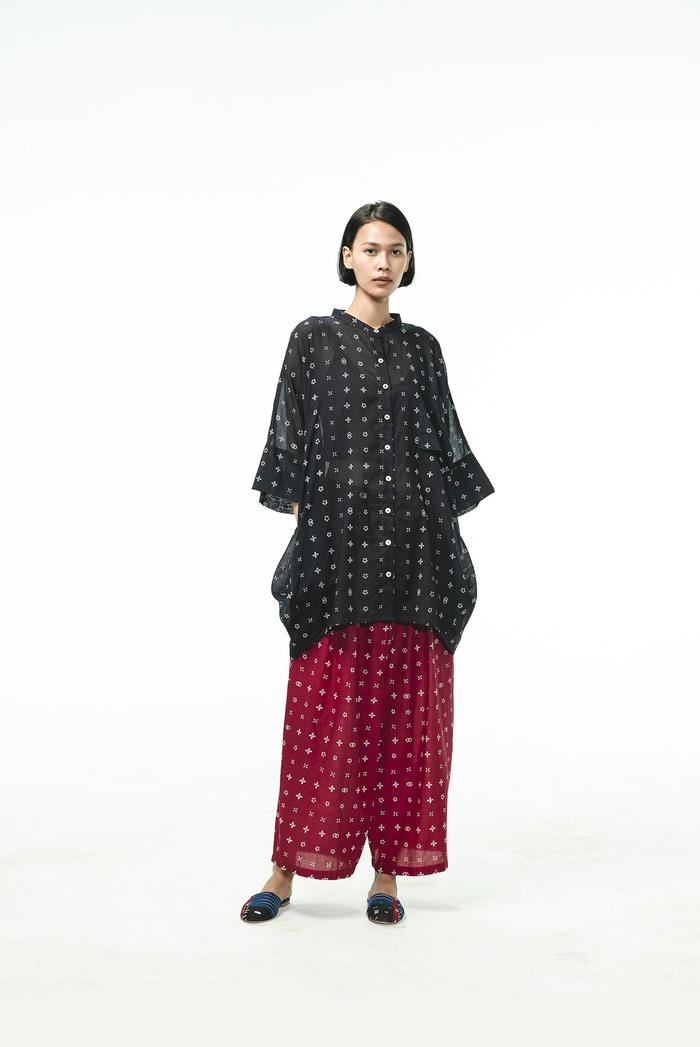 Gambar Baju Lengger Wiji Sejauh Mata Memandang - Hitam dari Sejauh Mata Memandang undefined Tokopedia