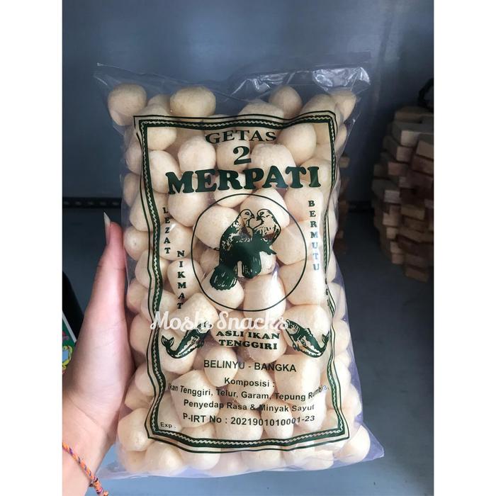 Gambar Getes Cap Dua Merpati / Getas Ikan Tenggiri Kerupuk Bangka 250gr dari Moshi Snacks undefined Tokopedia