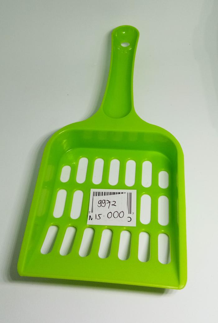 Gambar Serok Pasir Kucing/Serokan Pasir Kucing/Alat Pembersih Pasir Kucing - Kecil dari Hokky Petshop Bali undefined Tokopedia