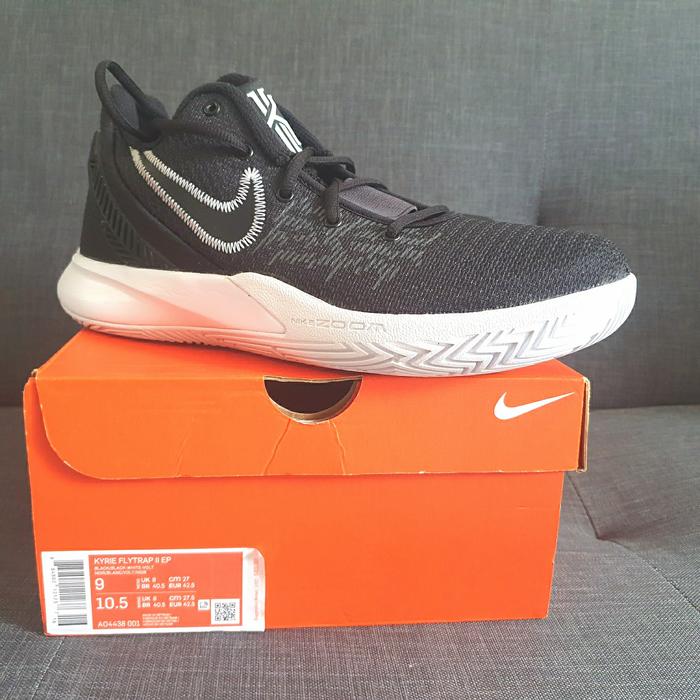 kyrie flytrap size 10