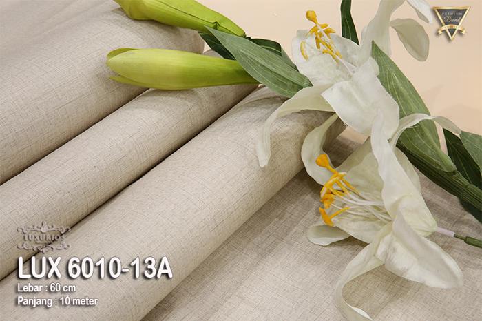 Gambar WALLPAPER STICKER DINDING MOTIF KAYU COKLAT /VINYL PUTIH HITAM PREMIUM - cream dari Kairos Wallpaper Custom Official Store undefined Tokopedia