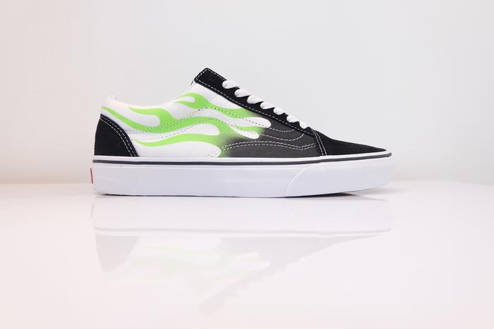 vans logo flame old skool