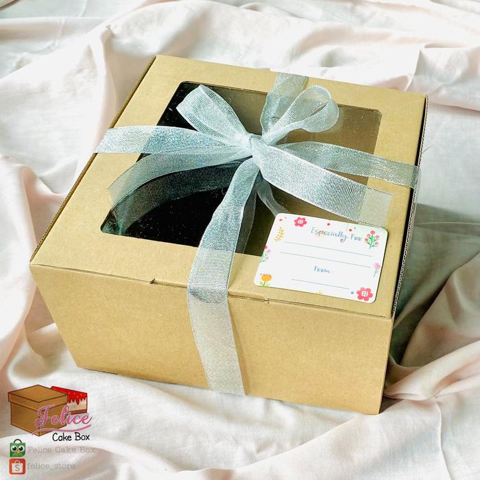 Gambar Kode : BMT330 PAKET HARDBOX MIKA + PITA EMAS SILVER 1 INCH + GIFT CARD - 22x22x12 dari Felice Cake Box undefined Tokopedia