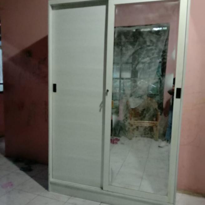 Gambar lemari sleding dari kayu akasia/mahoni - dengan kaca, kayu mahoni dari Atha Mebel undefined Tokopedia