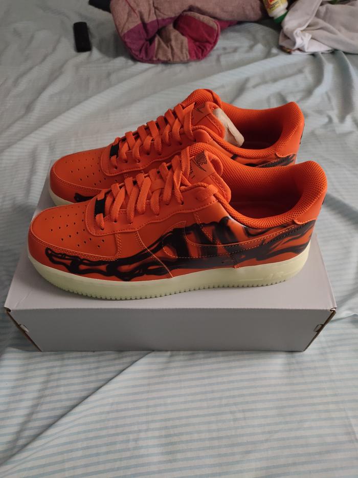 nike orange skeleton