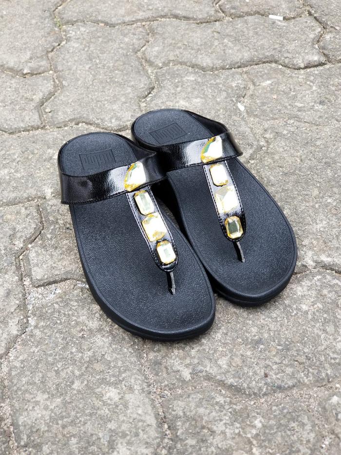 Fitflop Roka Toes Sandal for women Hitam, 36
