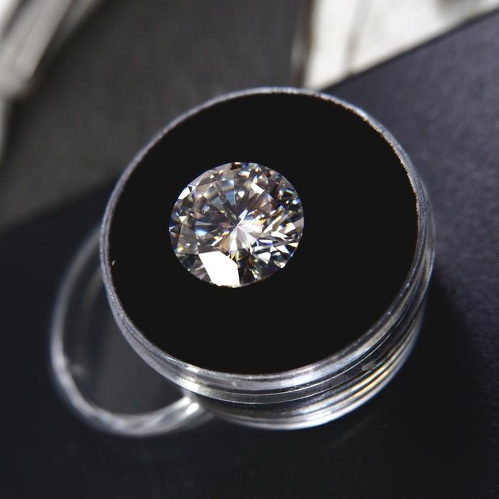 Gambar Batu Berlian Moissanite 5ct White D Color Original Sertifikat GRA asli - 5 ct dari Bj gems undefined Tokopedia