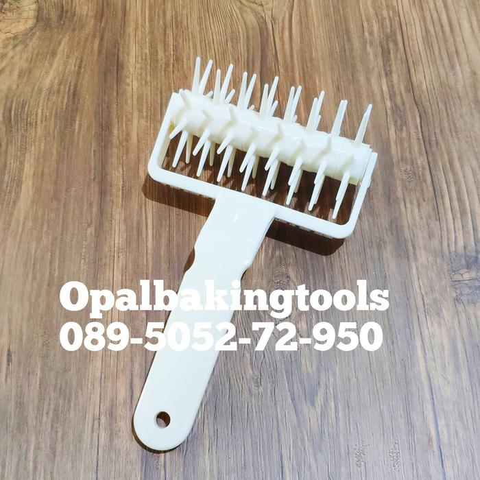 Gambar Lattice Roller Cutter Pizza Pastry Bread Pie - Roller Docker dari Opal Baking Tools undefined Tokopedia