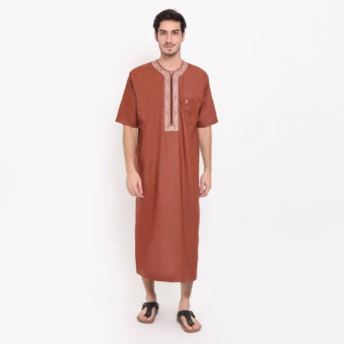 Gambar gamis pria MI'RAJ Lengan pendek hitam sleting Spun Poly S,M,L,XL murah - Merah Bata, S dari Tbsa.tokoonline undefined Tokopedia