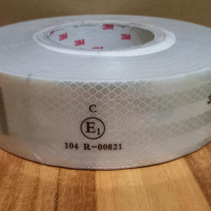 Gambar sticker reflective tape 2" x 45 mtr - sarang tawon/prismatik bukan 3M - Putih dari jaya tape insulation undefined Tokopedia