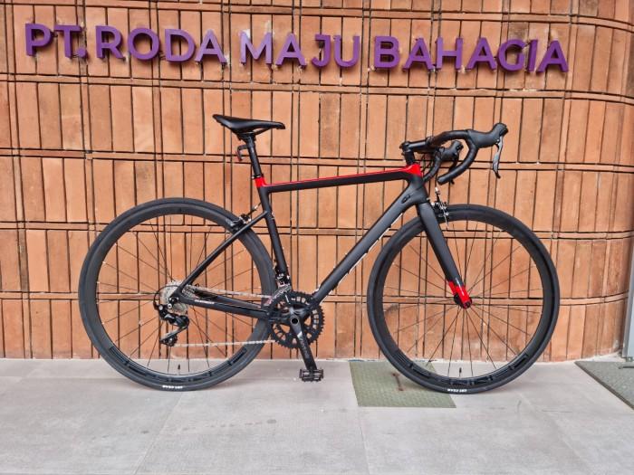 Gambar (JNE) Sepeda Balap Element Roadbike NERONE Full Carbon RD Shimano 105 dari Sepeda dan Motor Listrik undefined Tokopedia
