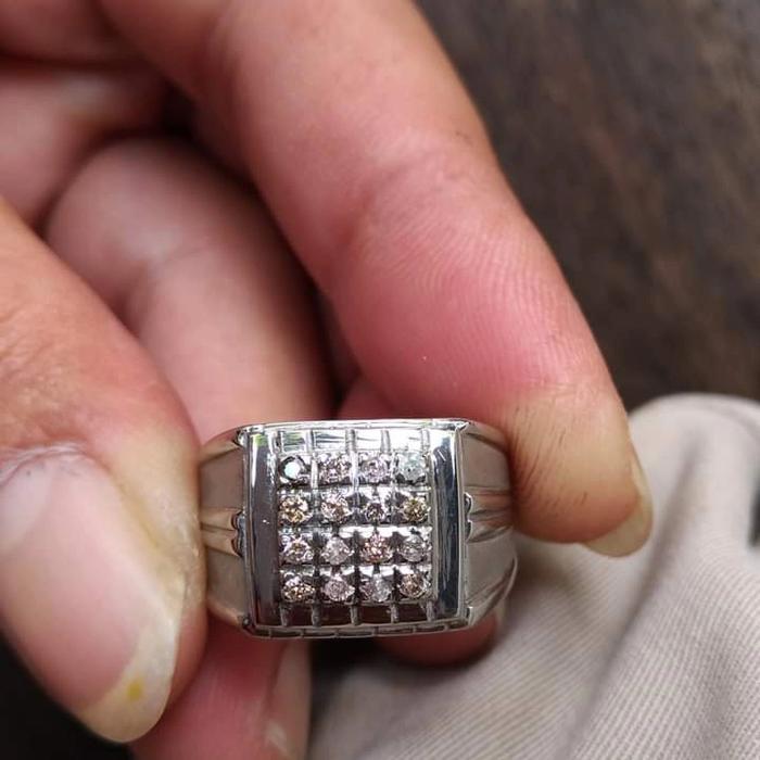 Gambar Cincin Perak 925 Pria Natural Diamond Berlian Asli Size 20 dari Permata Barokah undefined Tokopedia