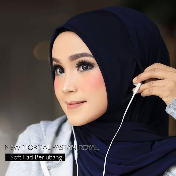 Gambar Pashmina Instan Royal New Normal Variasi Lubang Telinga/Jilbab Instan - Navy dari eRsyah Gallery undefined Tokopedia