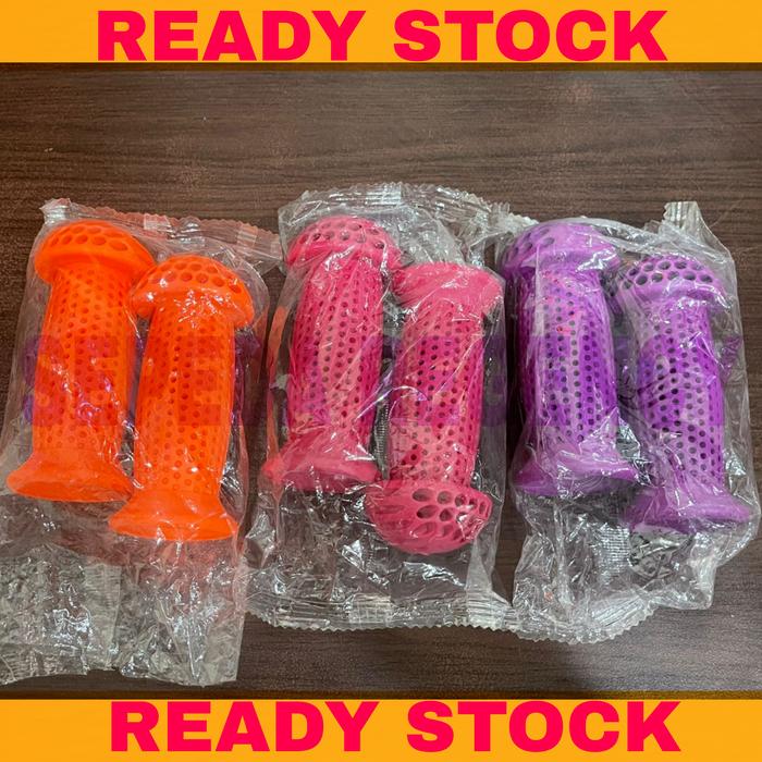 Gambar Hand Grip Sepeda Anak Warna Warni - Pink dari Sepeda Regency undefined Tokopedia