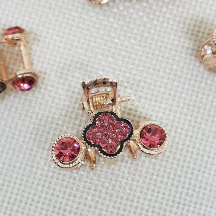 Gambar Jepit Poni Clippyclip Blink Triangle Set - #1 dari Technozio Store undefined Tokopedia