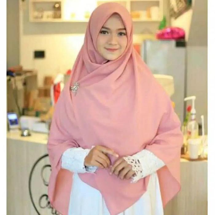 Gambar Jilbab Segi Empat Wolfis 130x130 cm | Kerudung Segiempat 130 Wolfis - DUSTY PINK dari PRM Hijab undefined Tokopedia