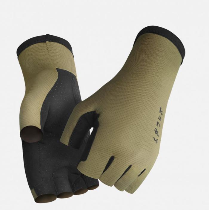 Spinwarriors Aero Cycling Gloves Pedaled Mirai Lightweight Gloves