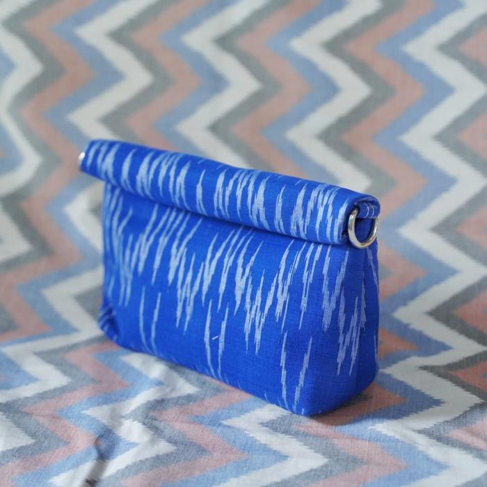 Gambar Putu Ikat Clutch - Biru dari Manikan undefined Tokopedia