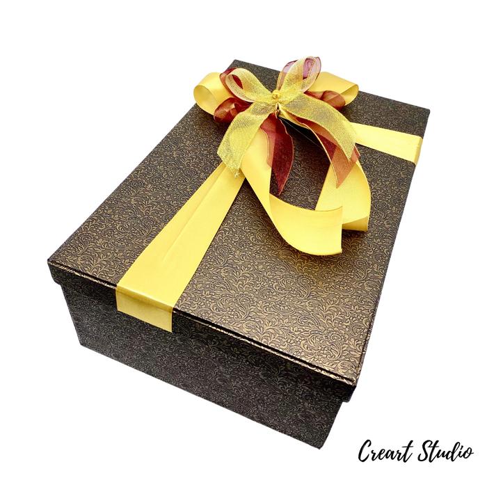 Gambar Kotak Kado Gift Box 30x20 cm Tinggi 10 cm - Hitam - Gold Brown dari Jek838 - Creart undefined Tokopedia