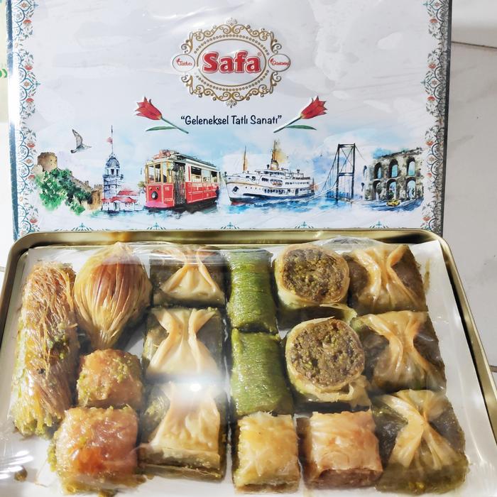 Gambar baklava turki fresh baklava karakoy baklava gazibey pistachio sarma - SAFA Kalng 500g dari yayagi undefined Tokopedia