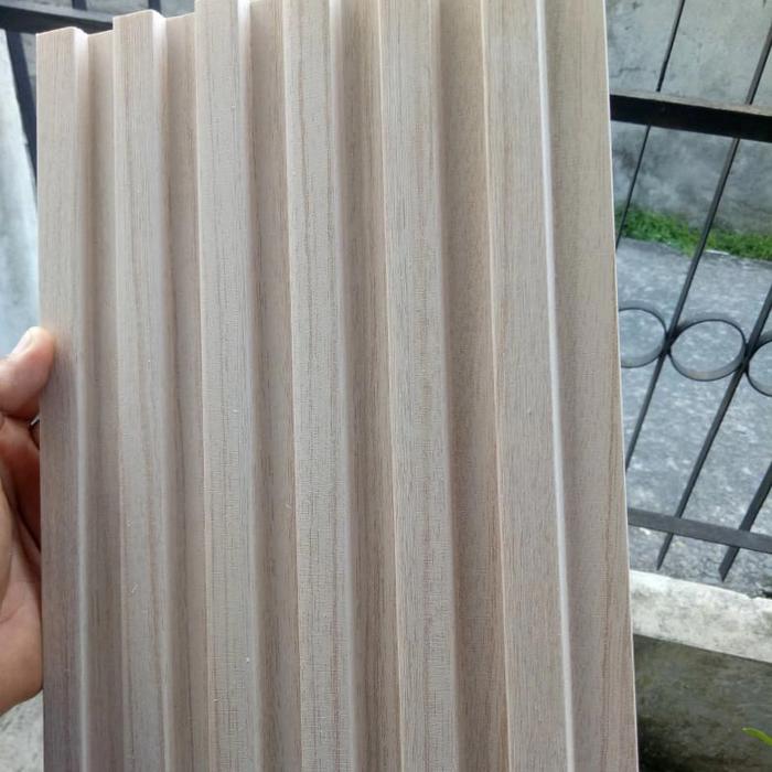 Gambar Wall Art Vertical Panel / Dekor minimalis Ruangan PVC - Medan - OAKWOOD dari HomzKitz undefined Tokopedia