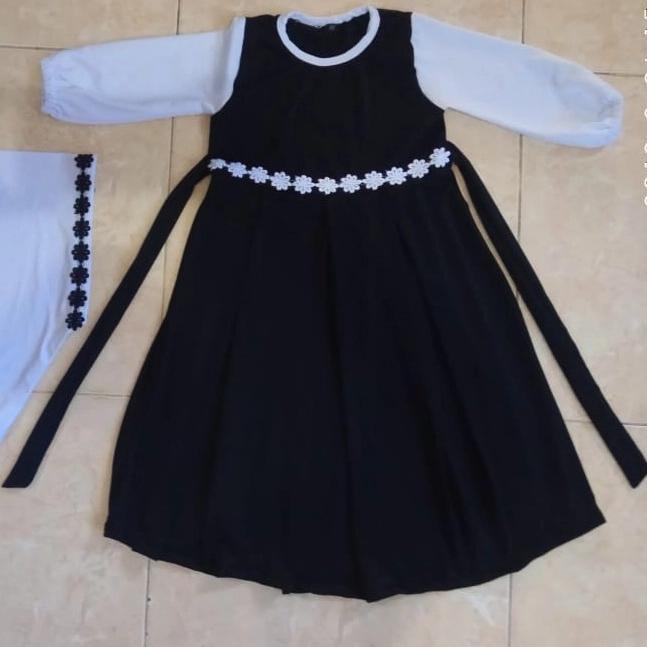 Gambar Baju Muslim Gamis Anak Perempuan Simple dan Cantik Warna Putih-Hitam - hitam-putih, M dari Toserba_BDG undefined Tokopedia