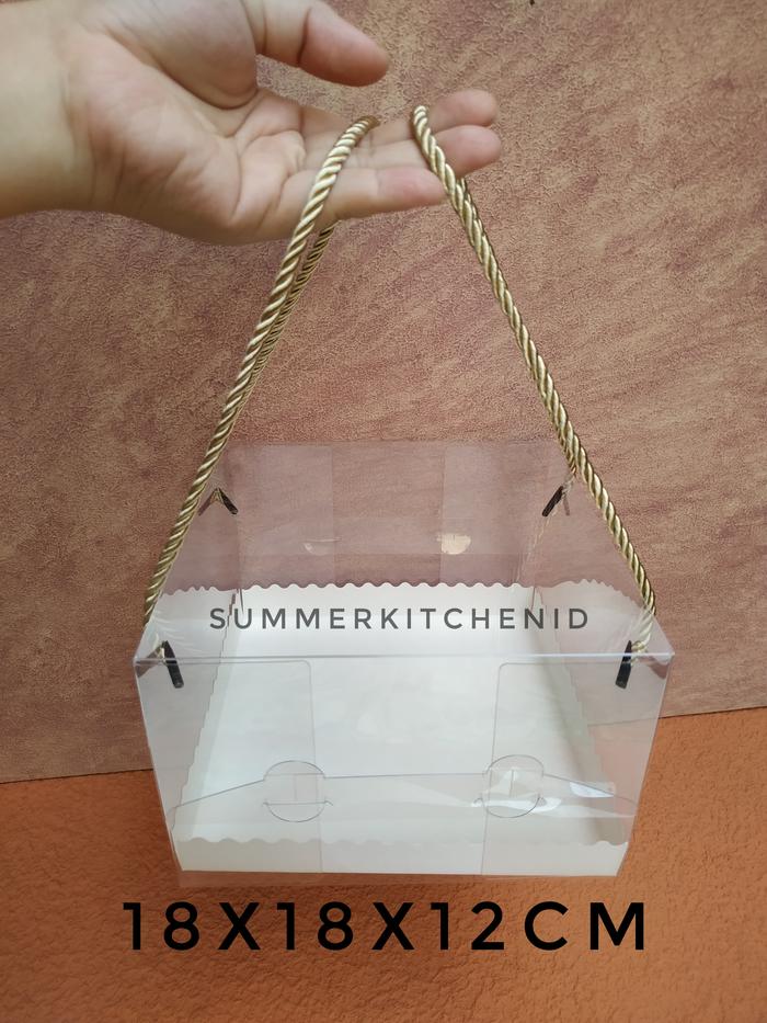 Gambar Kotak kue transparan mika handle tali box hampers premium 18x18x12cm - 1 pak = 5 pcs dari summerkitchenid undefined Tokopedia