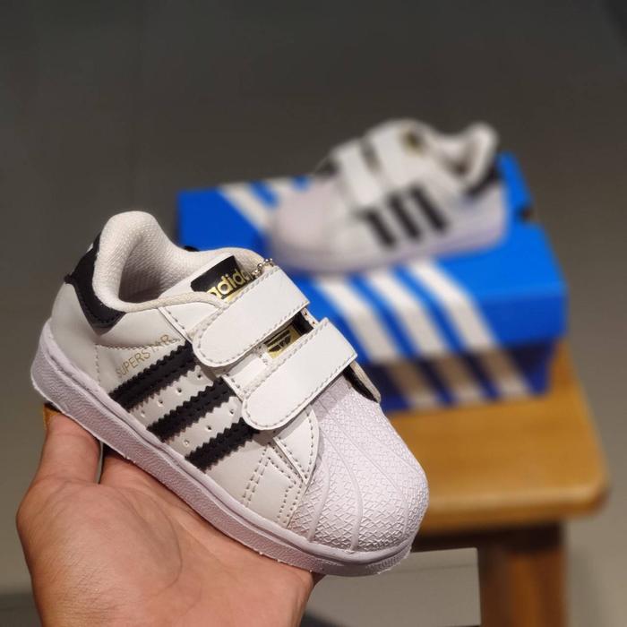 Jual SEPATU ANAK ADIDAS SUPERSTAR WHITE BLACK KIDS 22 Kota