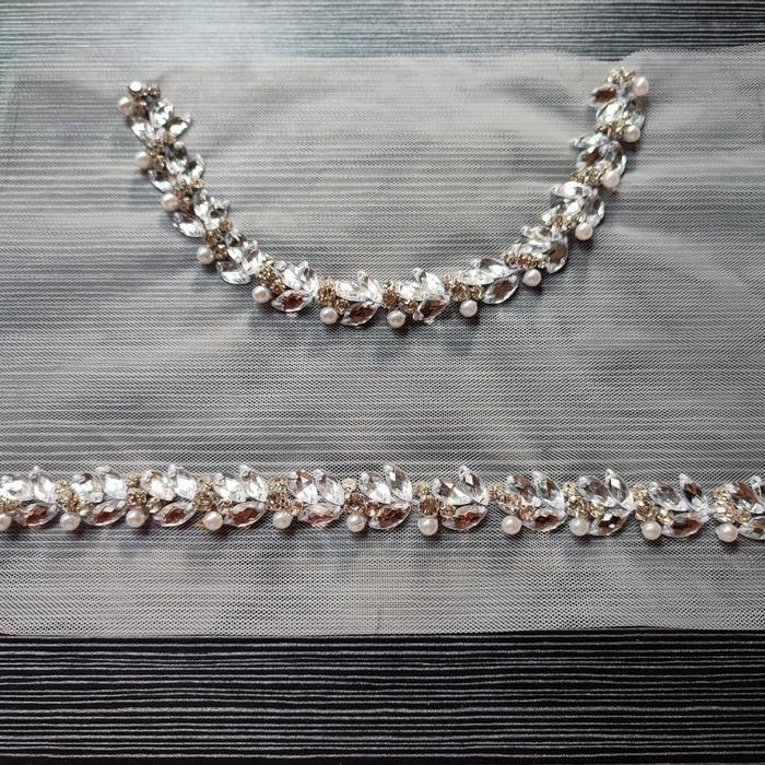 Gambar PAYET RANGKAI SATU SET UNTUK LINGKAR LEHER & DADA/GESPER - broken white, 1.set 55cm dari ara beads undefined Tokopedia