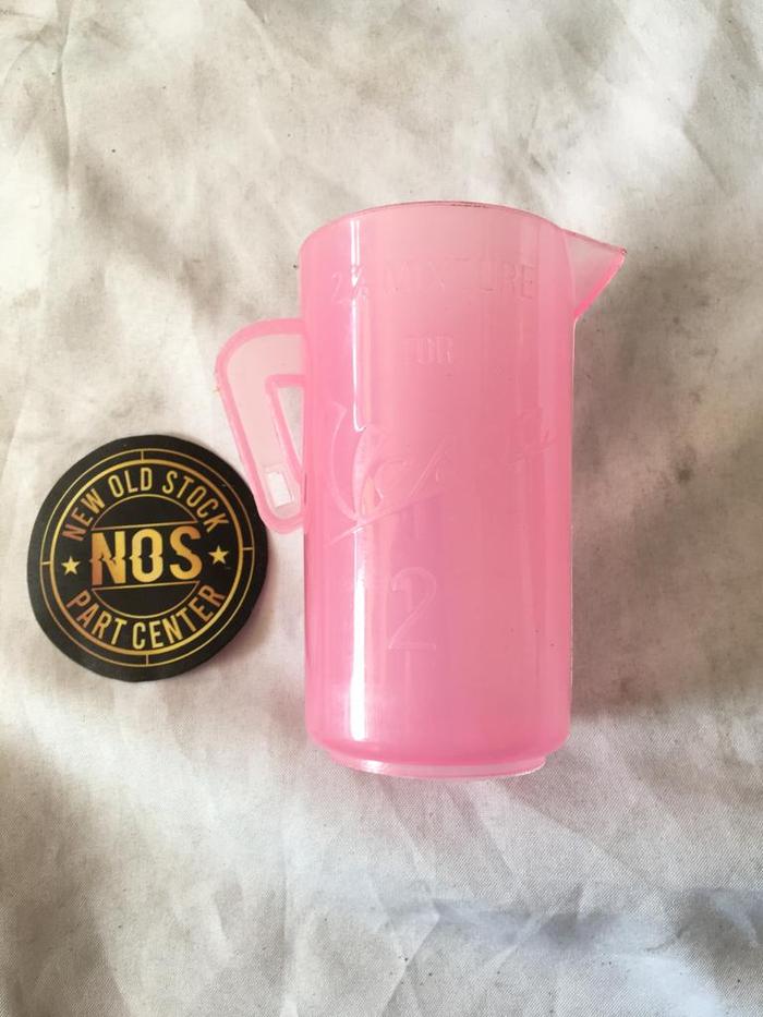 Gambar GELAS TAKAR TAKARAN OLI SAMPING VESPA HIGH QUALITY - Merah Muda dari NOS Part Center Klaten undefined Tokopedia