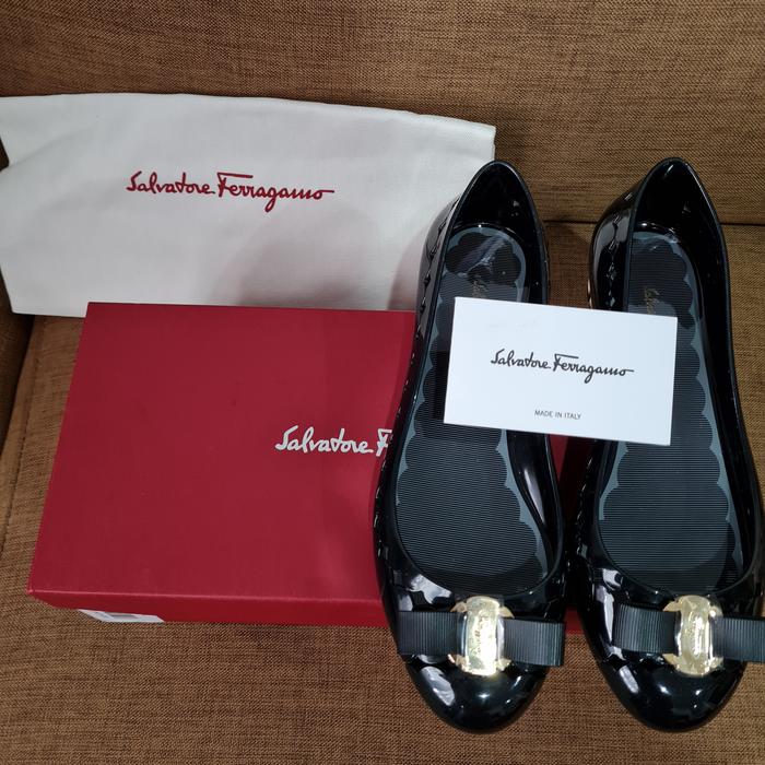 Sepatu Salvatore Ferragamo Vara Jelly Ferragamo Jelly