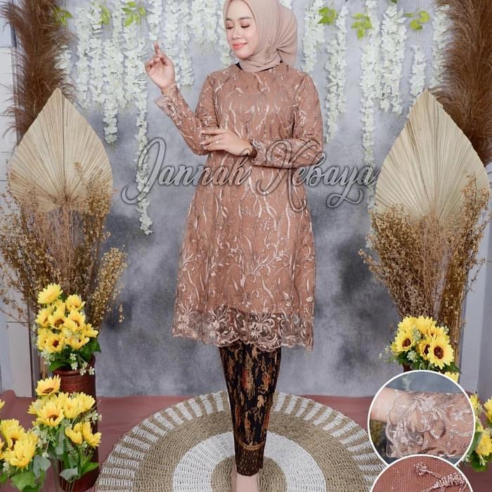 Gambar SETELAN KEBAYA TUNIK KURUNG TILLE JUMBO WARNA MOCCA / BAJU SYAR'I - SETELAN MOCCA, M dari Dewi_Kebaya undefined Tokopedia