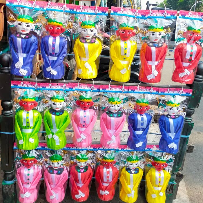 Gambar boneka ondel ondel mini dari Hari Beruntung Kita Semua undefined Tokopedia