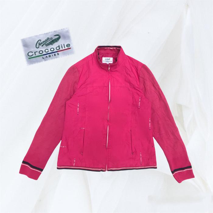 Gambar Thrift jaket running CROCODILLE wanita dari EldyThrift undefined Tokopedia