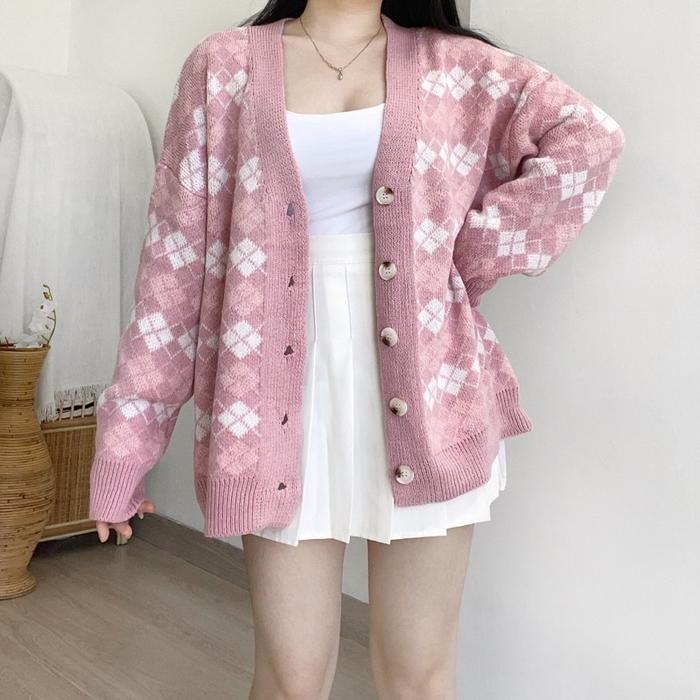 Gambar Cardigan Rajut Wanita Korea Oversize Argyle Knit Cardi Kekinian - Pink dari Klay Shop 25 undefined Tokopedia